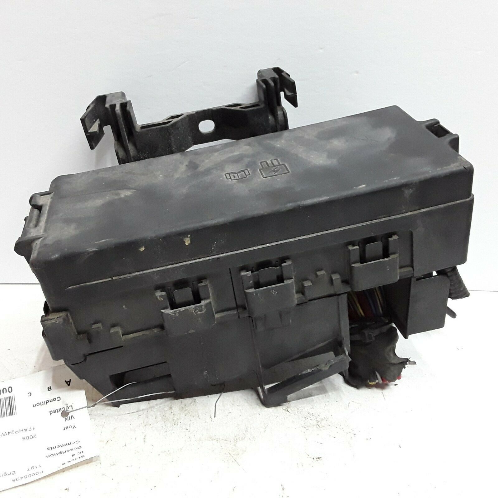 08 09 Ford Taurus engine fuse box assembly OEM - Fuses & Fuse Holders