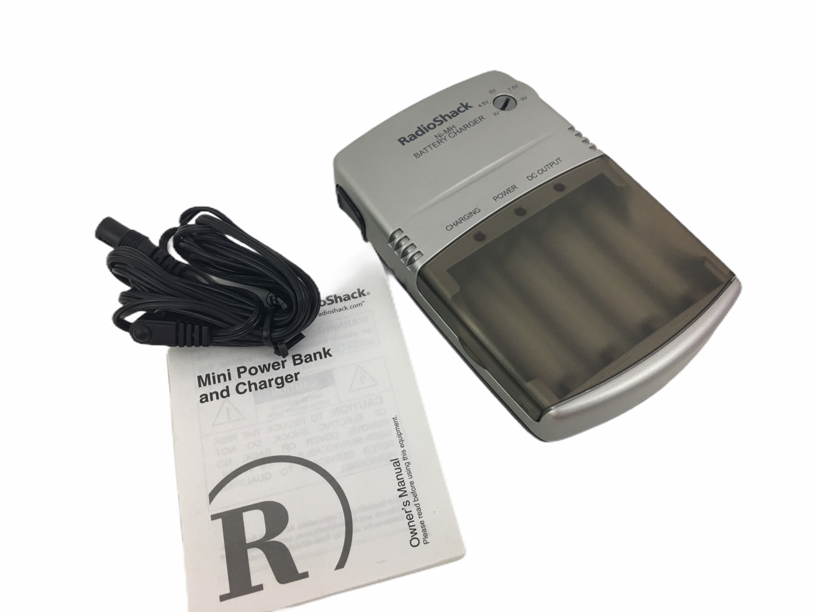 Radio Shack MultiVoltage Battery Charger Charging Station Power Supply