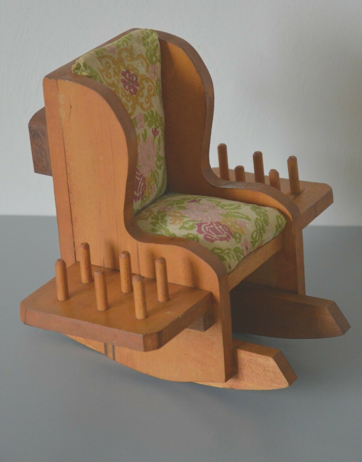 Vintage Wide Wood Rocking Chair Pin Cushion Caddy Holder 12 Sewing