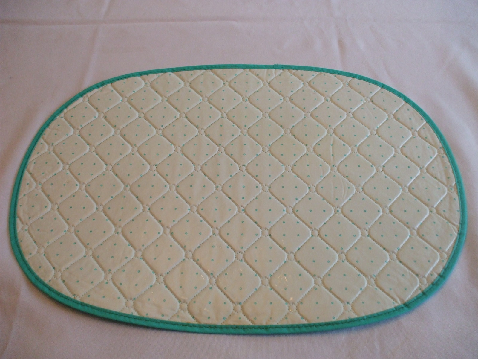 6 Blue Non Rigid Plastic Oval Table Placemats With White Underside 17