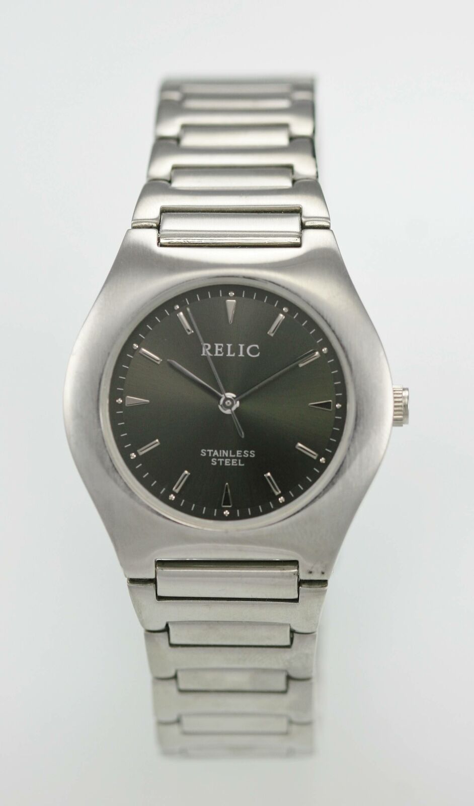 Relic Watch Mens Stainless Silver Steel 50m Water Resistant Battery