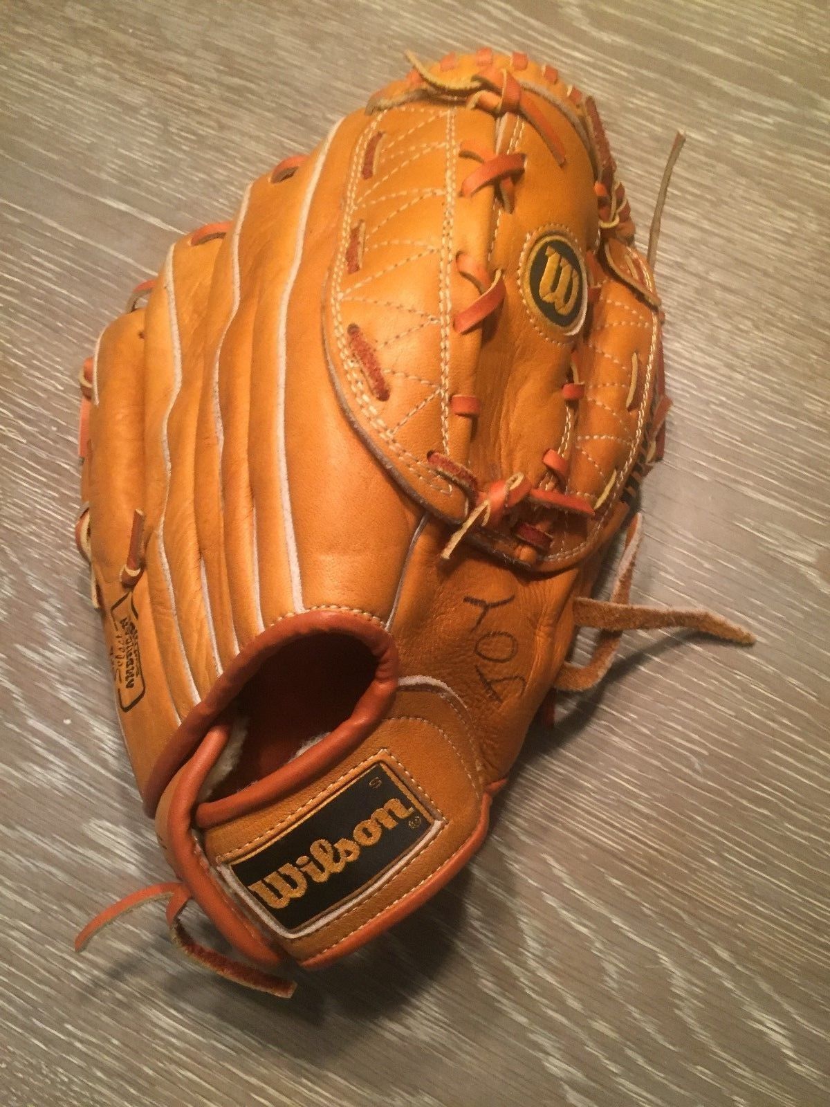 wilson ron guidry glove