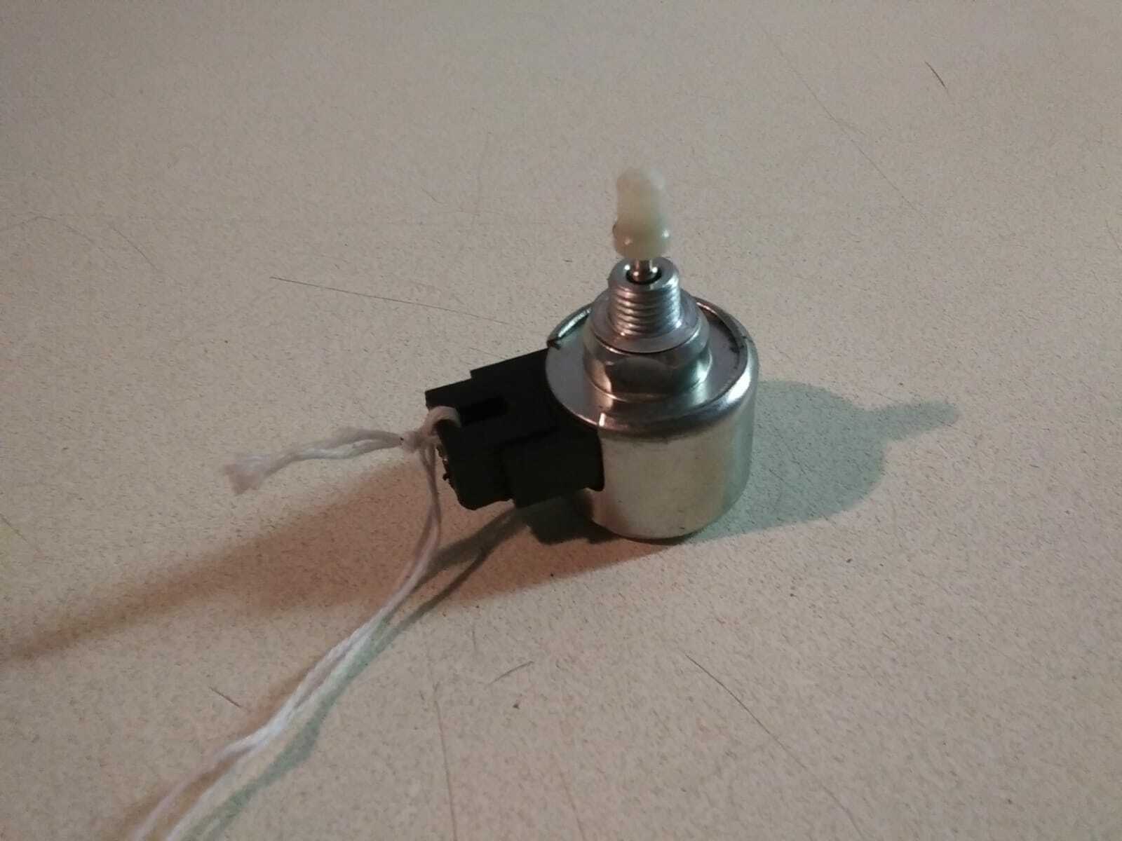 GENUINE OEM BRIGGS AND STRATTON ENGINE FUEL SHUT OFF SOLENOID 596039