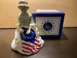 1976 Avon Betsy Ross American Flag Figurine - $5.89