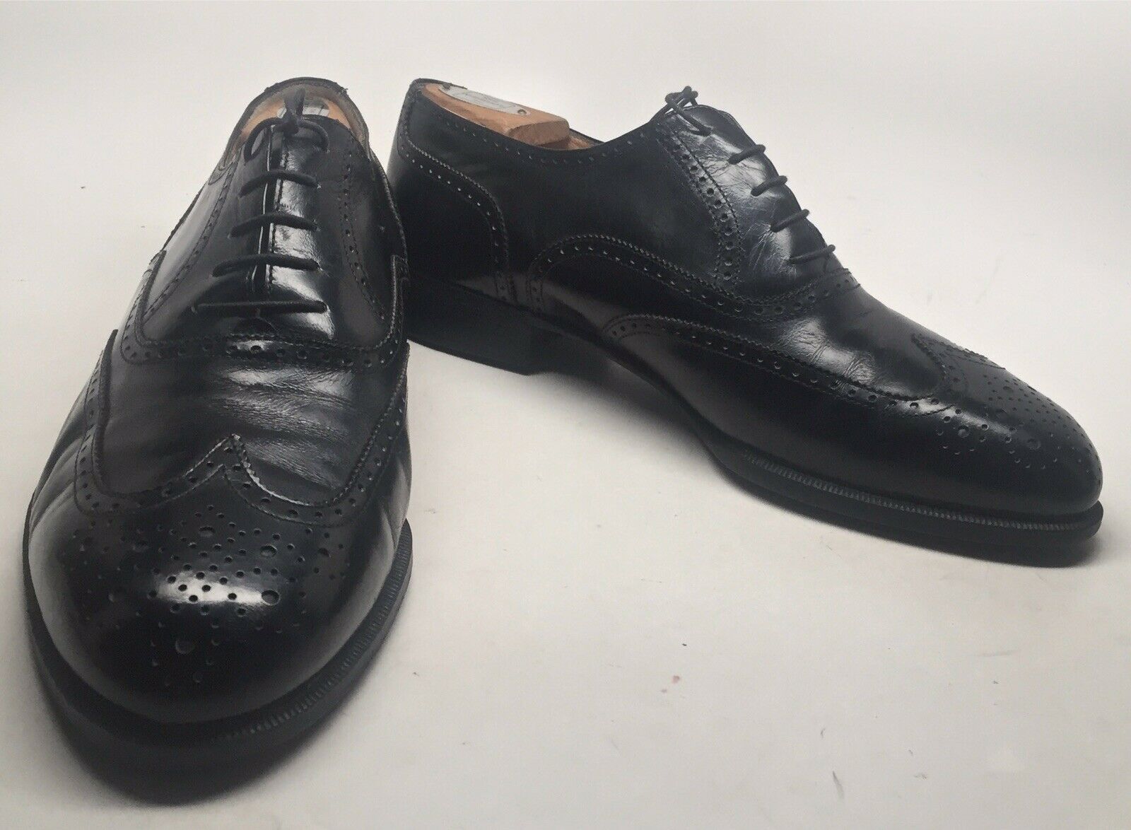 Salvatore Ferragamo Men Black Leather Wingtip Oxford Shoes Size 9 3E ...