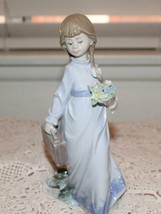 Retired Lladro SCHOOL DAYS Collectors Society Piece #7604 With Original Box Mint - $112.50