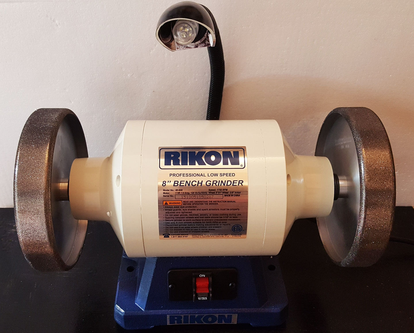 Rikon Grinder 1hp with 2 Radius Edge CBN wheels / 220 + 800 grits Lathes & Accessories