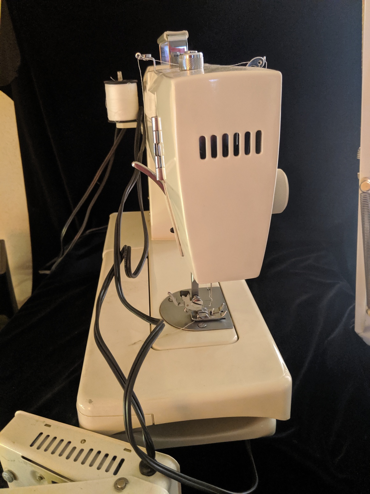 Vintatge Necchi 535FA Sewing Machine Heavy Duty Lot WS Sewing