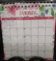 2021 Desk Calendar Small Free Standing - FREE SHIPPING - $4.50