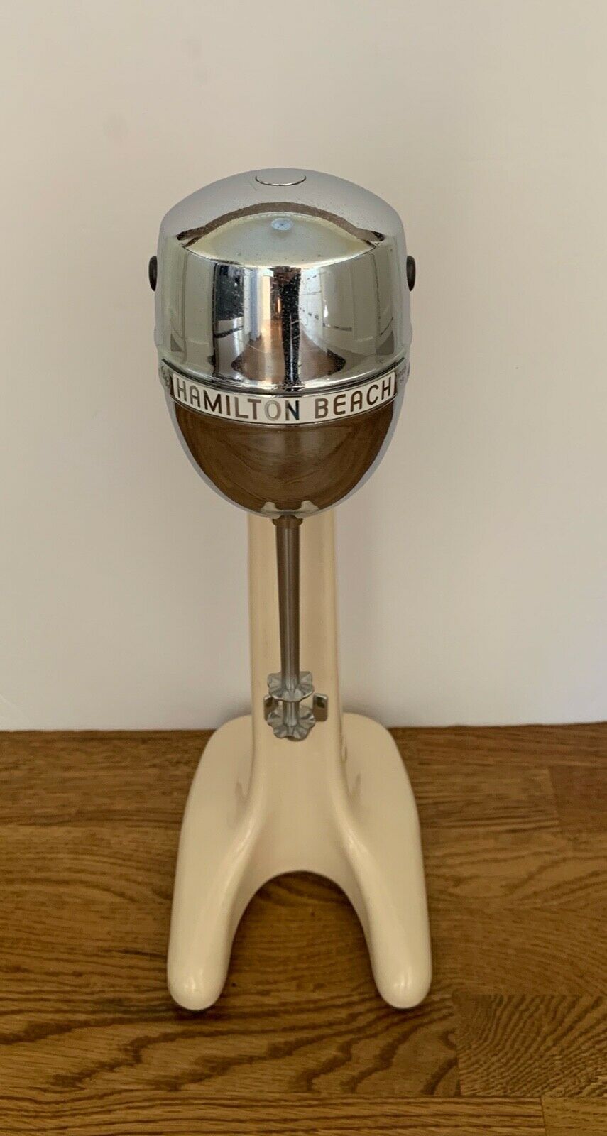 Hamilton Beach Model 30 DM Milkshake Mixer Almond Color Circa 1950's