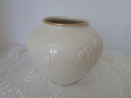 Lenox 120TH Anniversary Masterpiece Globe Vase 6.75" Showcase Kept - $24.70