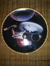 Star Trek The Voyagers USS Enterprise NCC- 1701 Collectors Plate Hamilton 1994 - $10.49