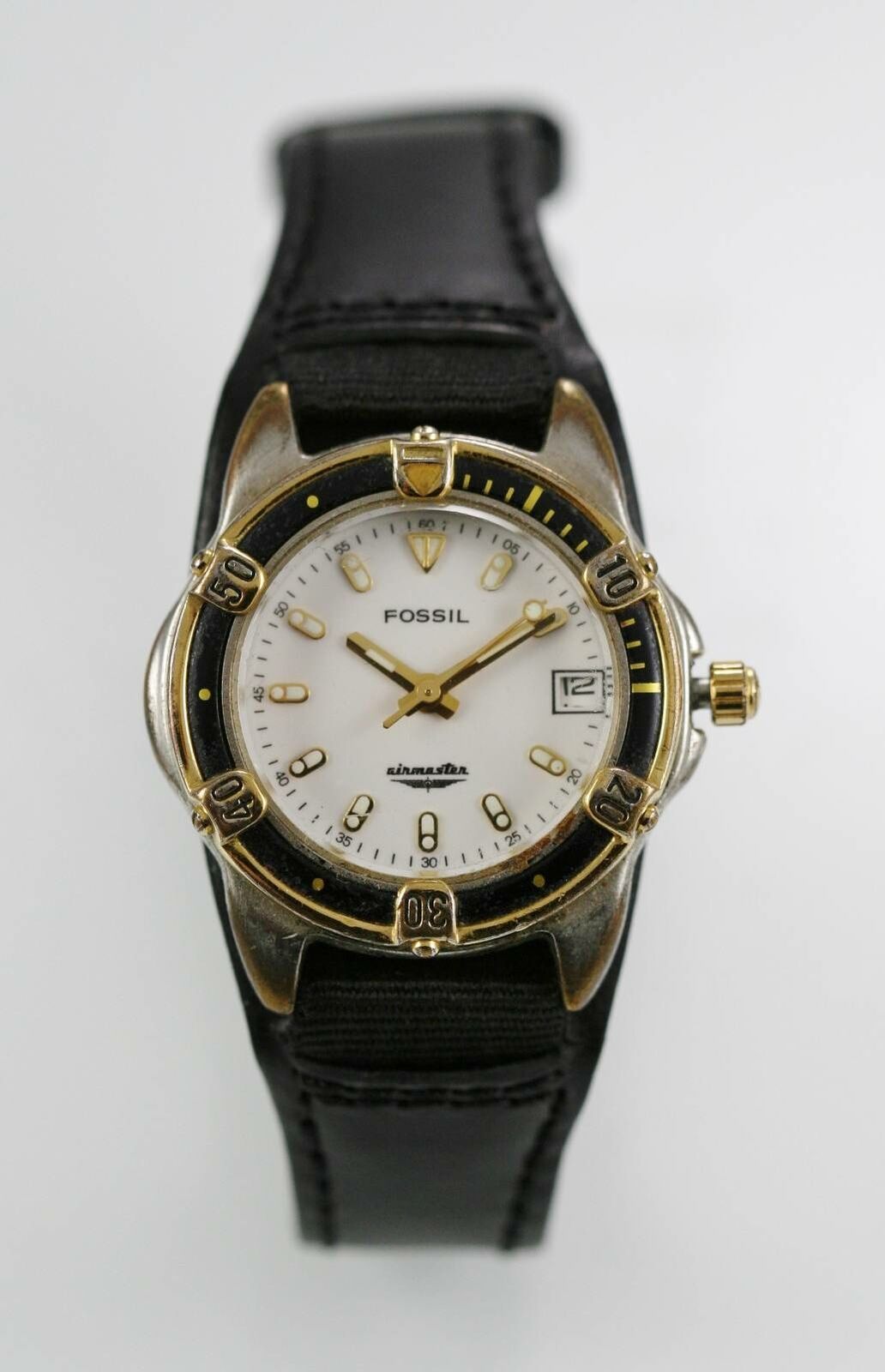 fossil scarlette hybrid