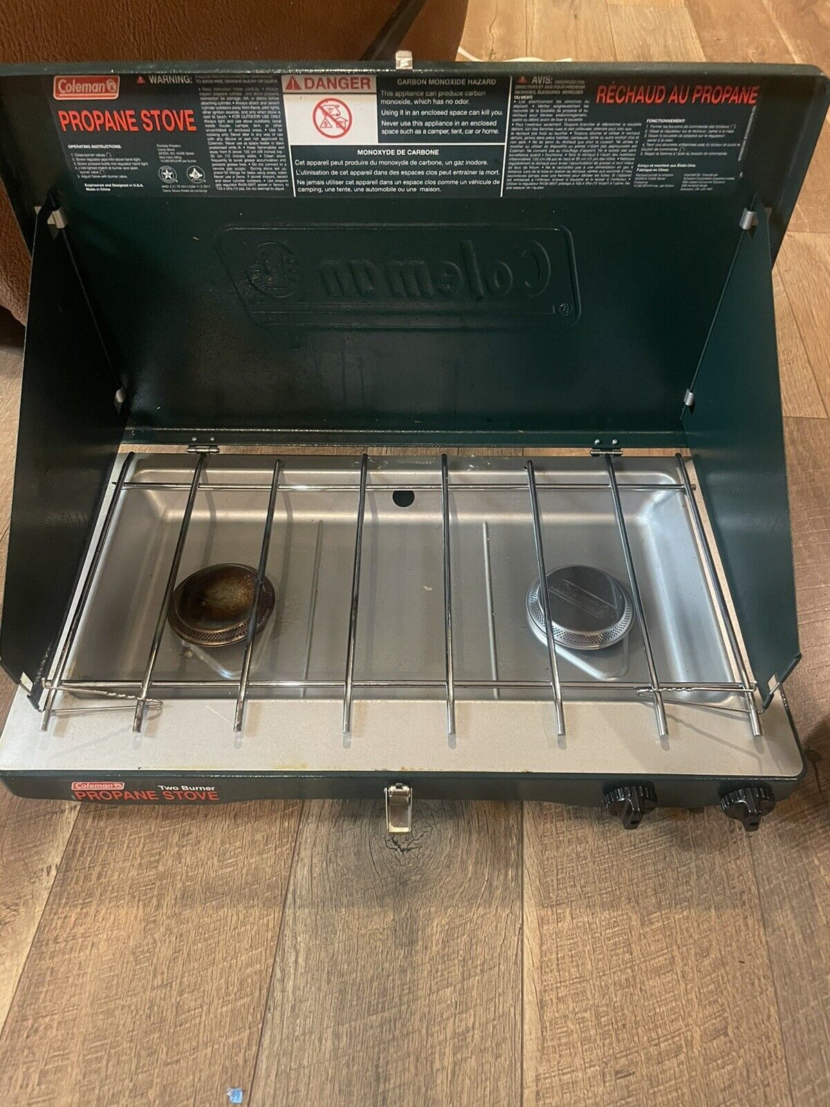 Coleman Classic 5430E Portable Propane LP Gas Camping Hiking 2-Burner ...