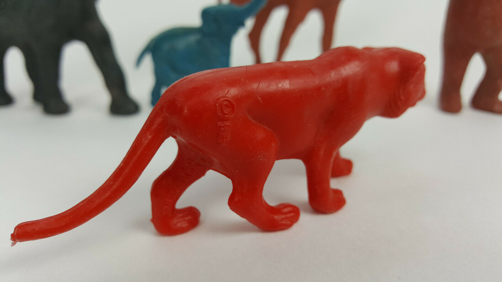 wholesale plastic animals