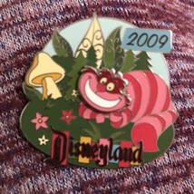 Disneyland 2009 Cheshire Cat Alice in Wonderland 3D Spinner Head 1st Release Pin - $45.00