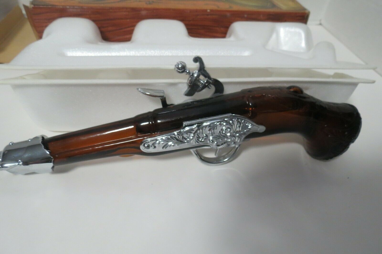 Primary image for Vtg Avon Dueling Pistol 1760 Tai Winds 4 Oz After Shave Decanter New Open Box