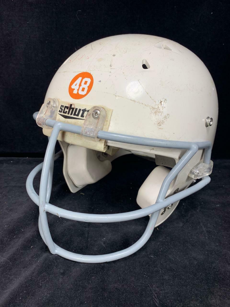 White Schutt Football Helmet 0407 XS XL NOCSAE DNA Recruit VGC w/ pads