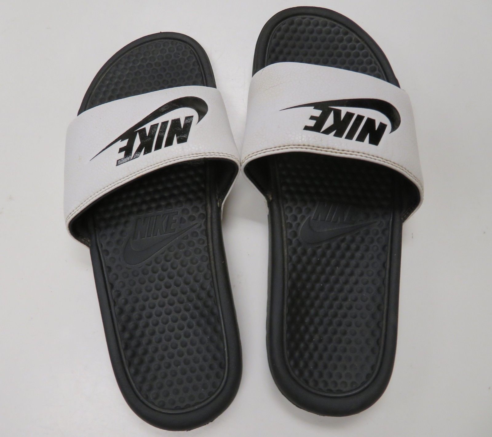 nike flip flops men white