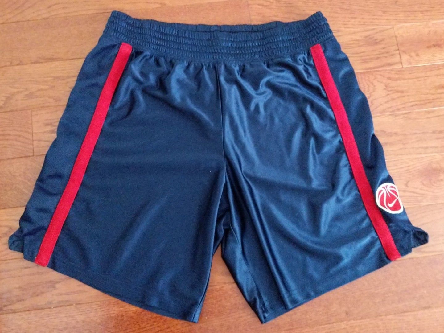 Nike Team Sports Basketball Nylon Shorts Mens Size Medium Cookie Logo