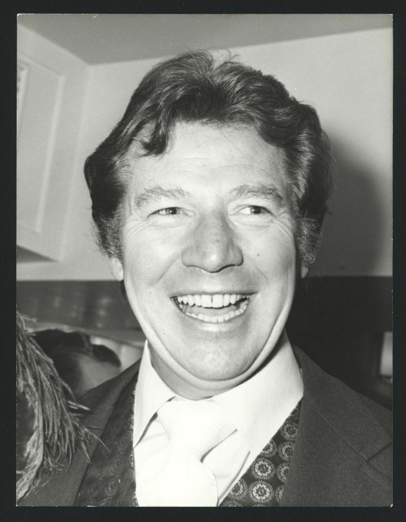 1970s MAX BYGRAVES Vintage Original Photo ENGLISH COMEDIAN SINGER gp ...