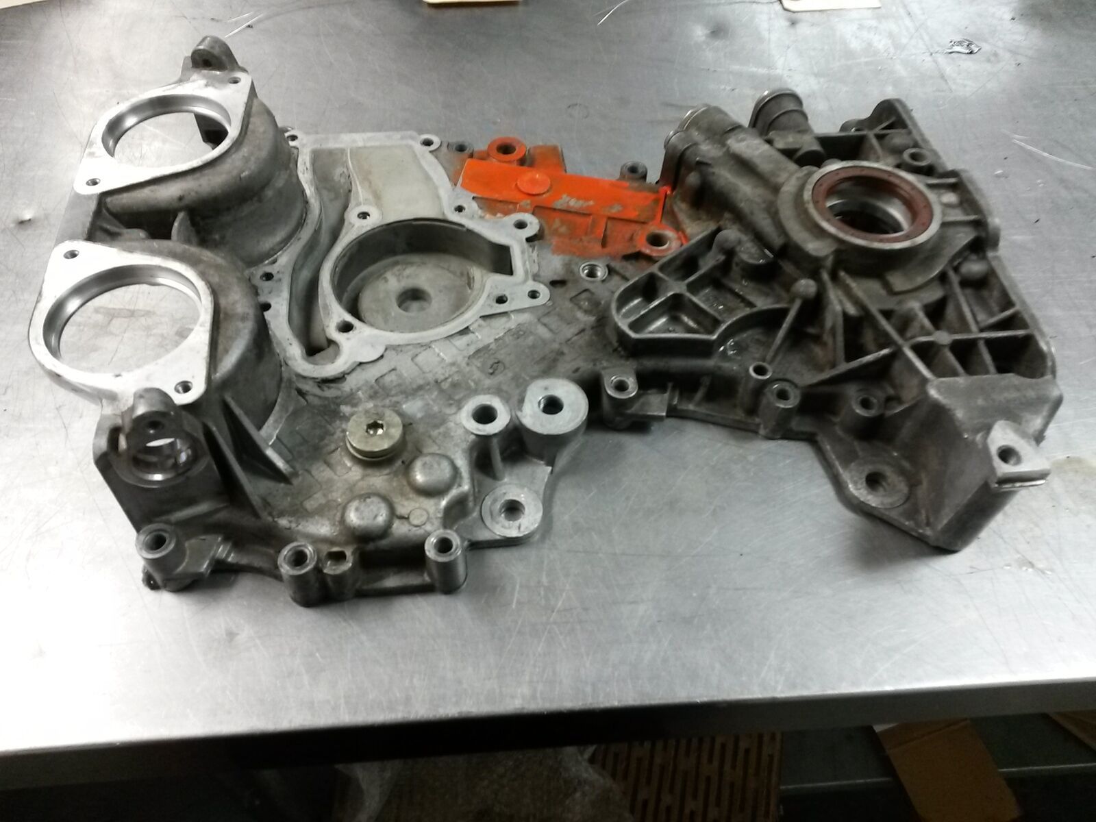 84P102 Timing Cover With Oil Pump 2015 Chevrolet Cruze 1.4 55585883 Oil Pumps
