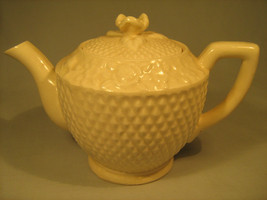 Ceramic Off-whiteTEAPOT with LID Made in Japan [G2c] - $15.94