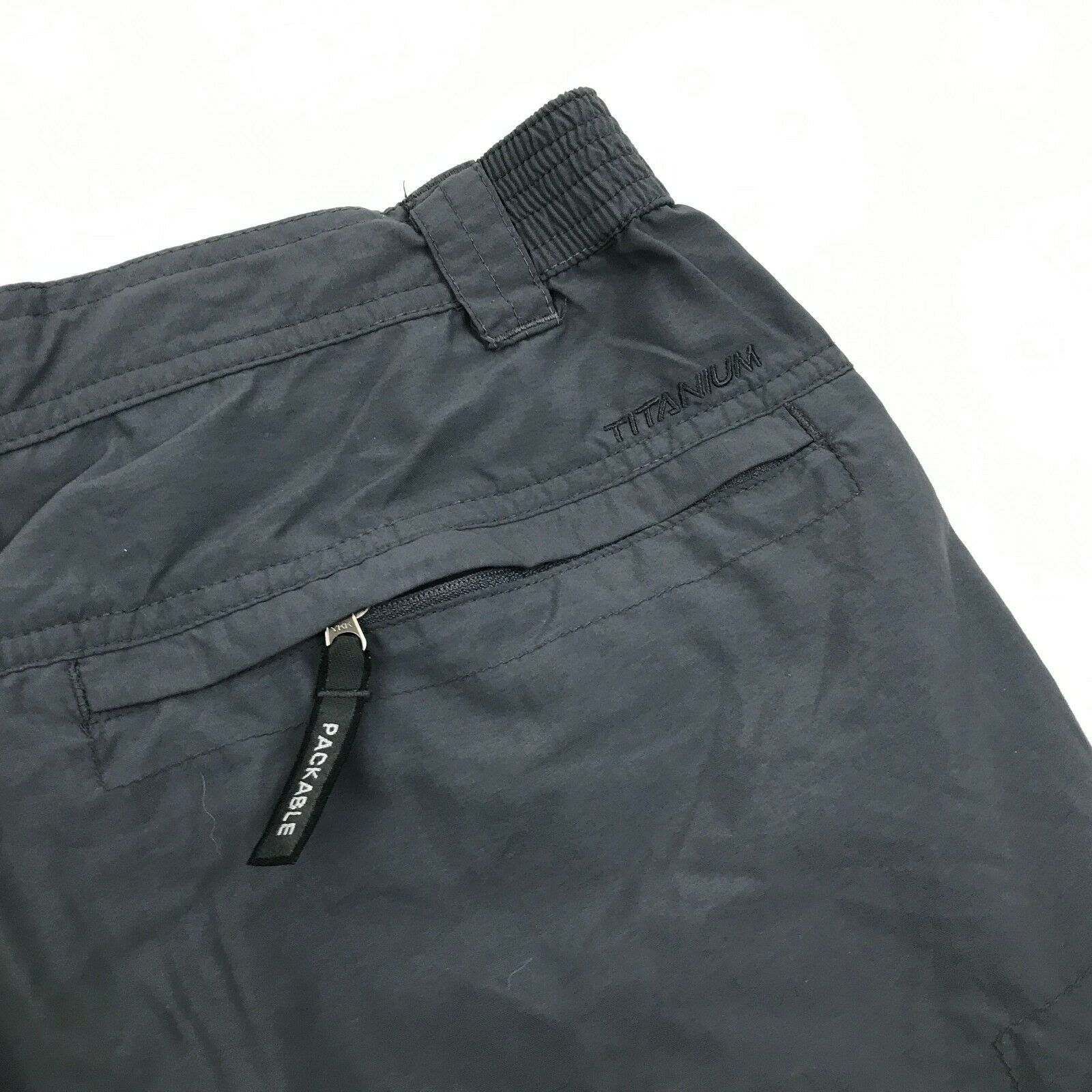 Columbia TITANIUM Cargo Shorts Men's Size L PACKABLE Nylon Multipurpose ...