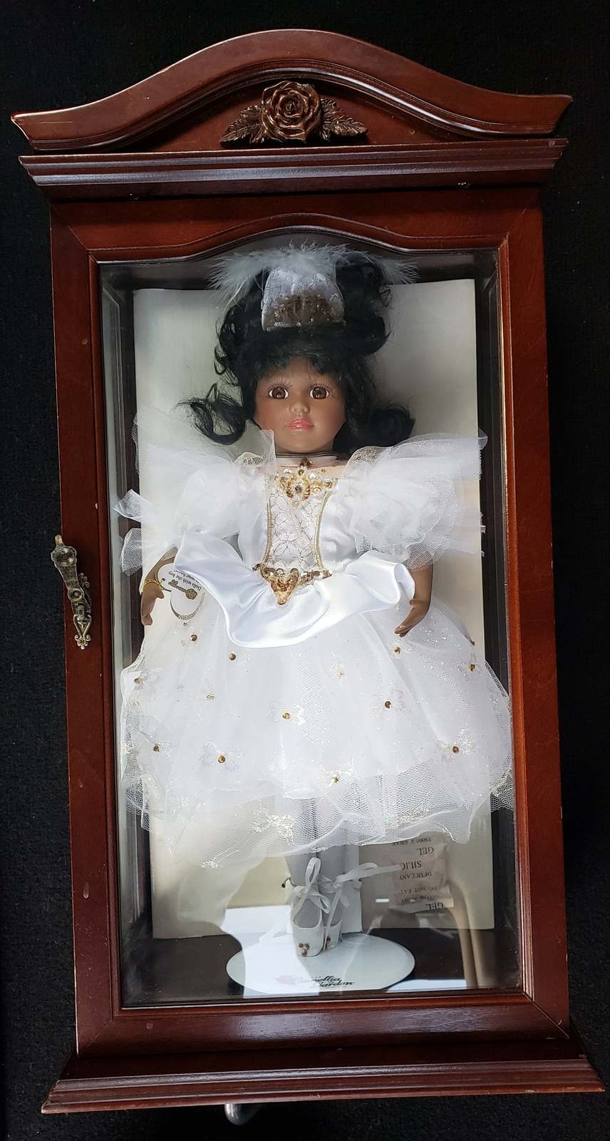 1999 Camellia Garden Brass Key Collection 16" African American