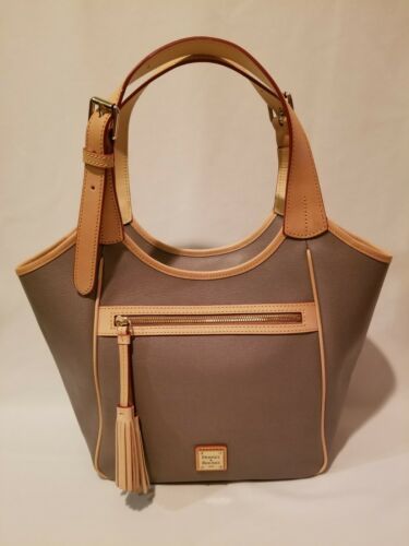 dooney and bourke maddie bag