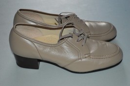 Clinic Coquette Taupe Tie Heeled Oxford Shoe 6.5 M - $32.66