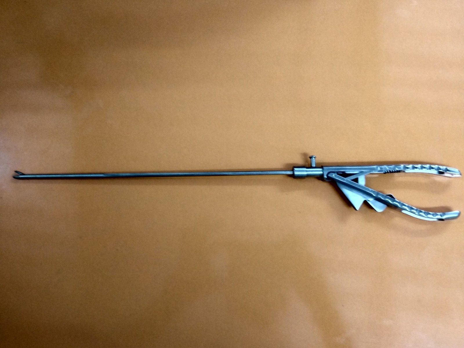 Laparoscopic Needle Holder Curved Left Jaw 5mmX330 Laparoscopy