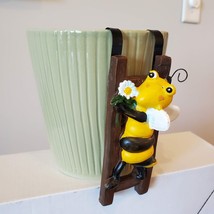 Bee Flower Pot Hugger, Bumblebee Plant Pot Sitter, Planter Hanging Animal image 2