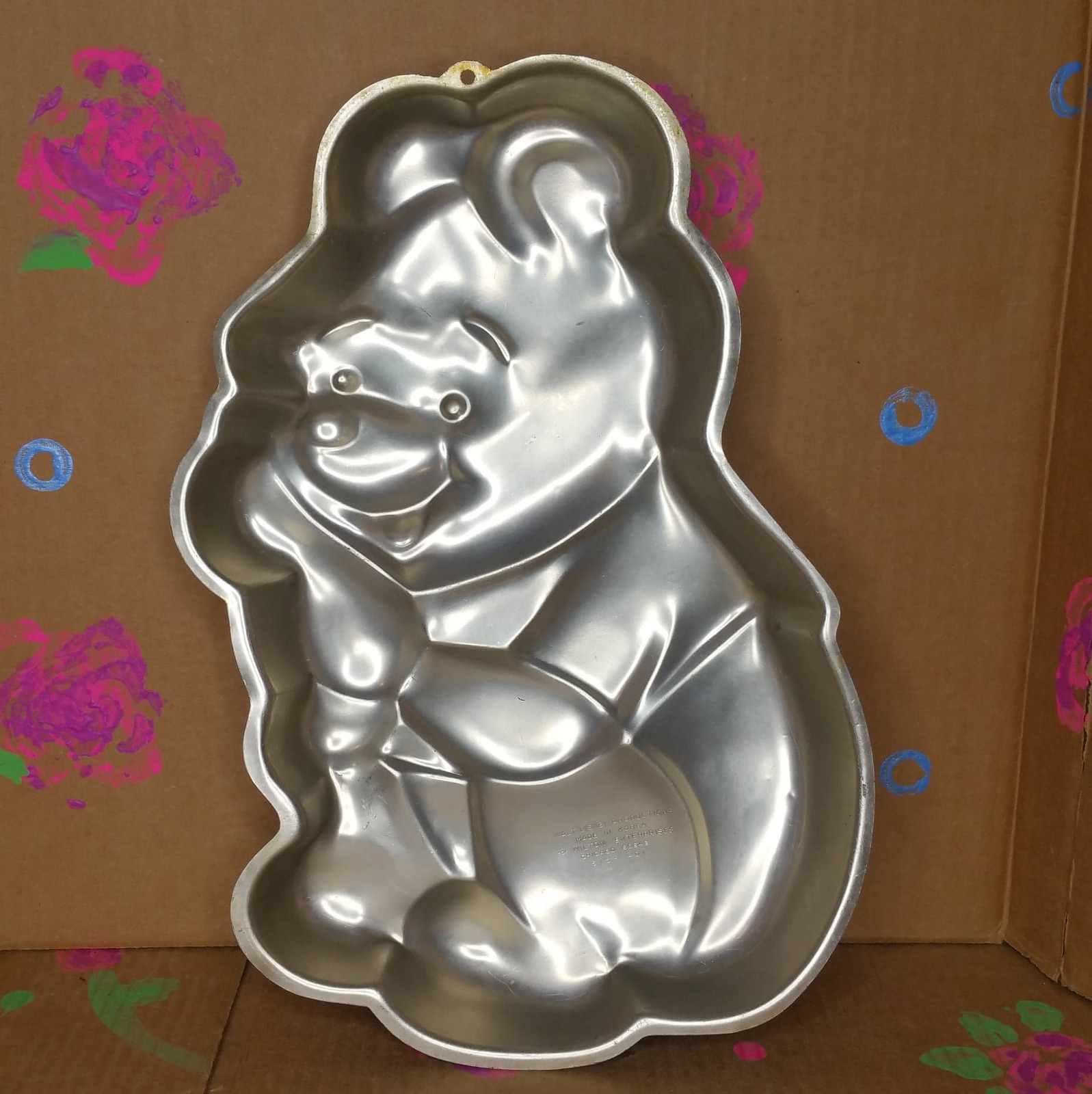 WILTON WINNIE THE POOH GOLD CAKE PAN 515401 Cake Pans