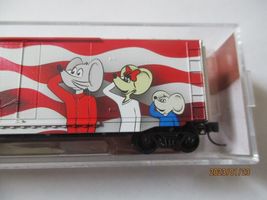 Micro-Trains # 03800580 Micro-Mouse Independence Day 50' Standard Box Car. N-Sca image 3