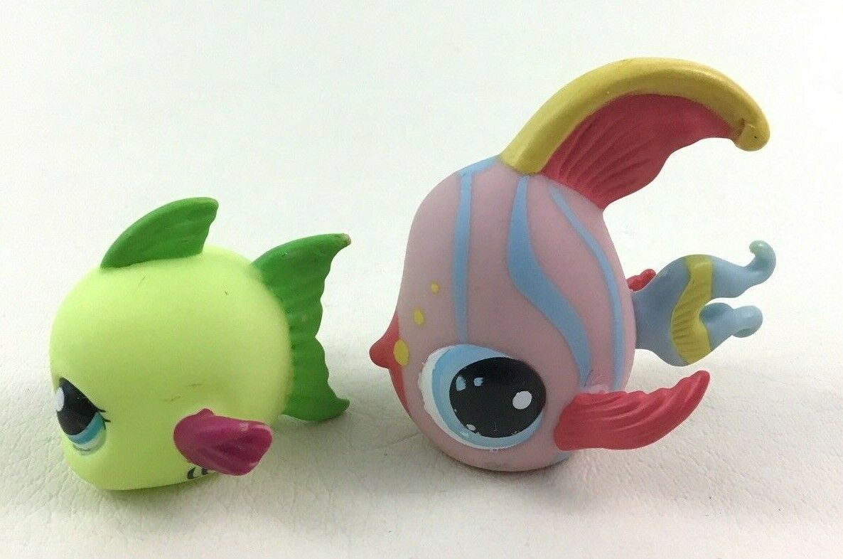 Littlest Pet Shop Fish 5pc Lot Pets with Accessories Tank Bucket Hasbro