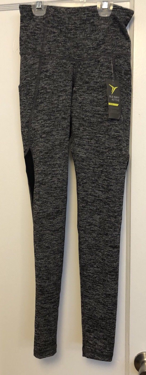 BNWT Old Navy Active Women’s Go DRY Compression Mid Rise Leggings XS  Black STRI - $22.76