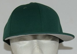 OC Sports Medium Large Dark Green ProFlex Cap Polyester TGS1930X Fitted image 1