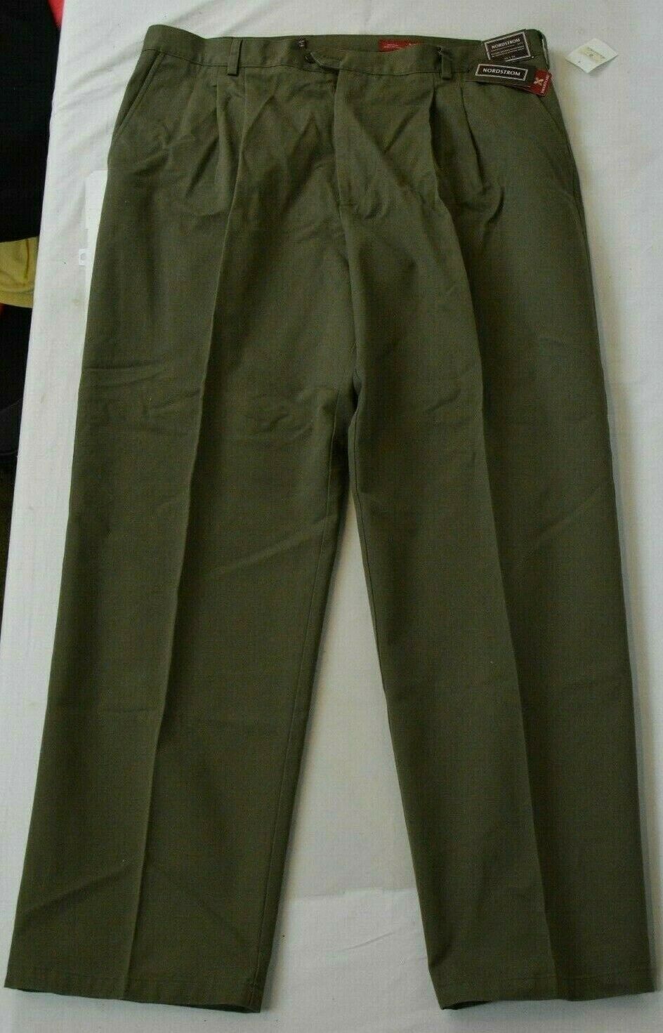 NORDSTROM Smartcare Mens Brown Green Sage Pleated Dress Khaki Pants