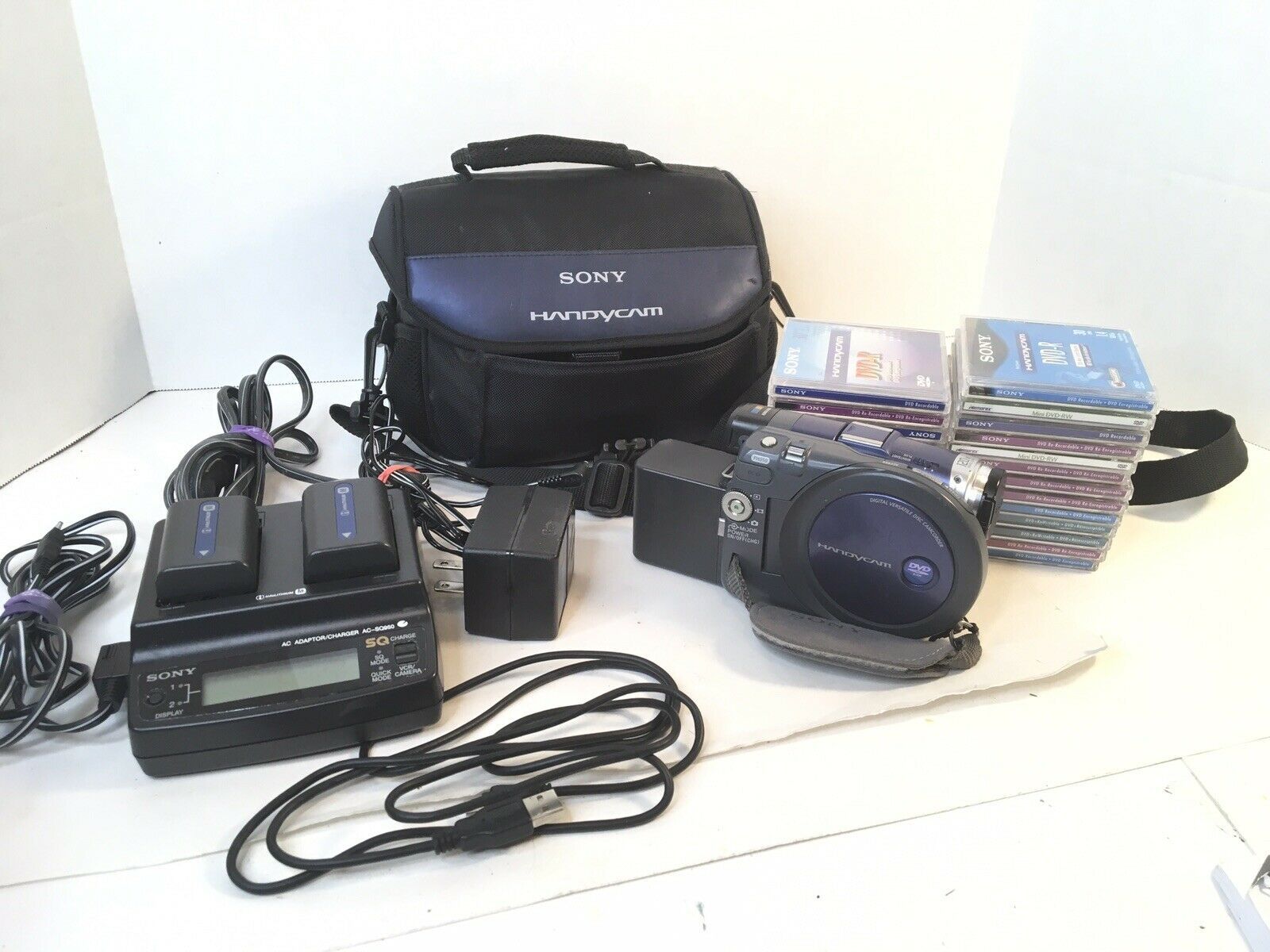 Sony DCRDVD101 DVD Handycam Camcorder w/10x Optical Zoom Extra