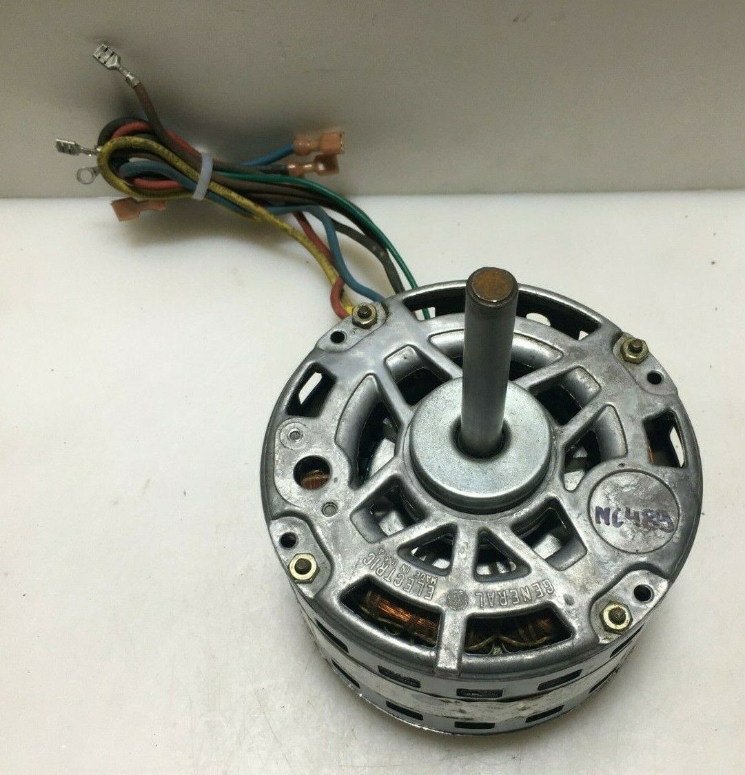 GE Furnace Blower Motor 1/5 HP 5KCP39CGP318BS Carrier HC37AE200A used 