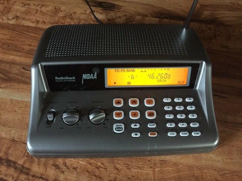 radio shack police scanner pro 2044