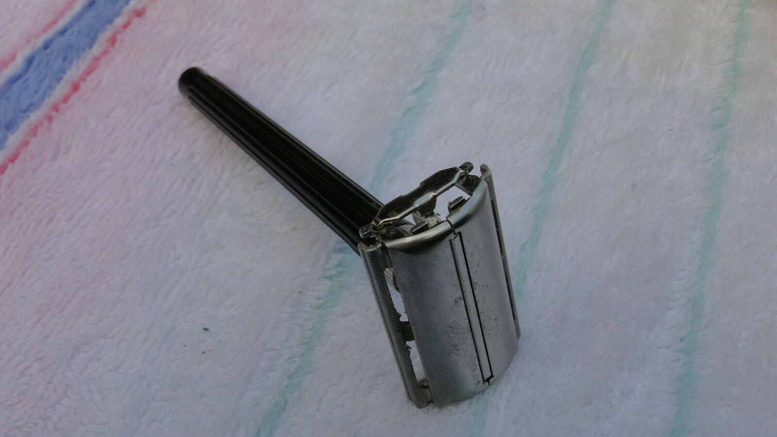 Vintage Gillette Slim Twist Safety Razor And 50 Similar Items