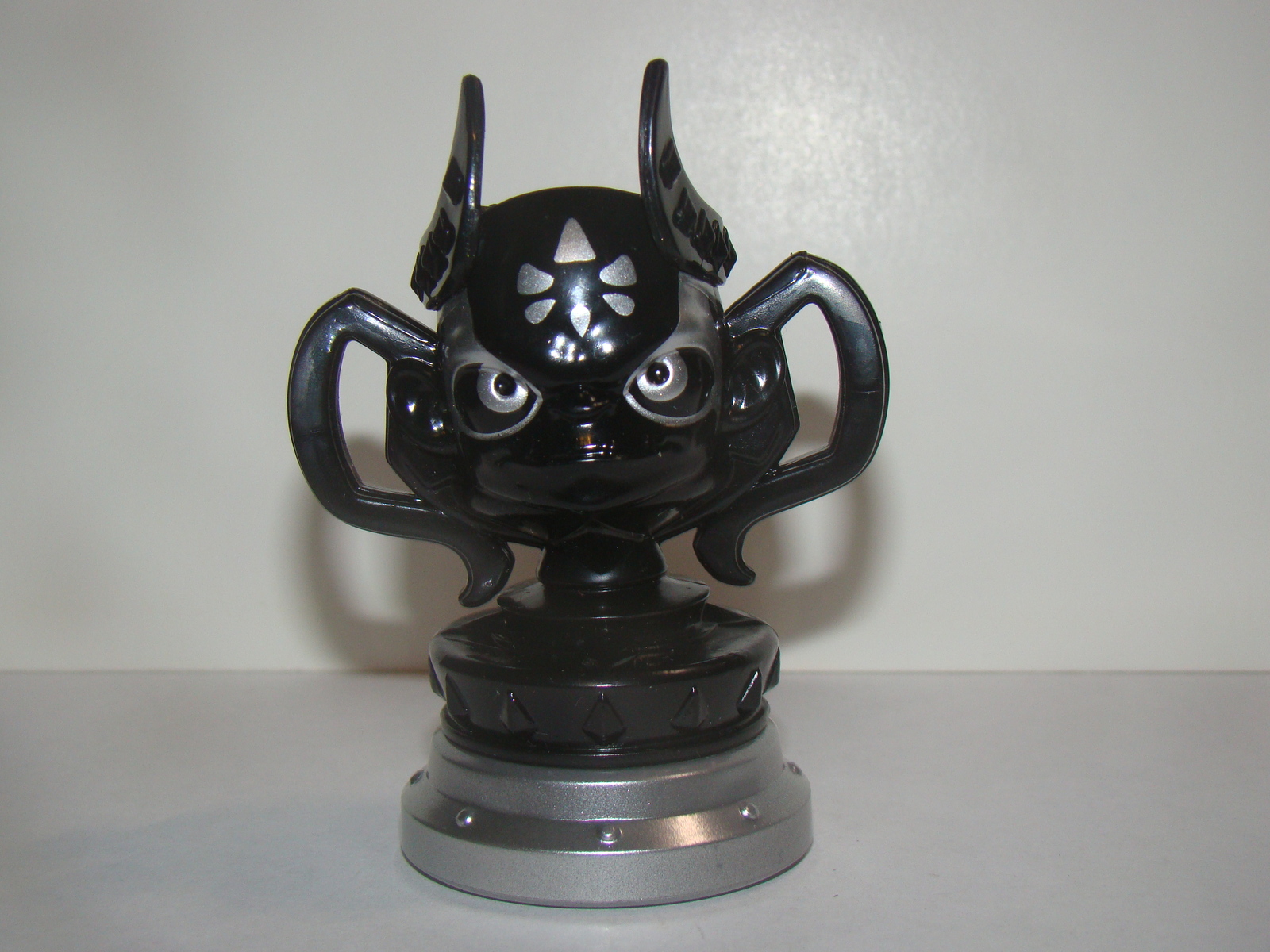 Skylanders Superchargers Kaos Trophy Model 87606888 Other Video