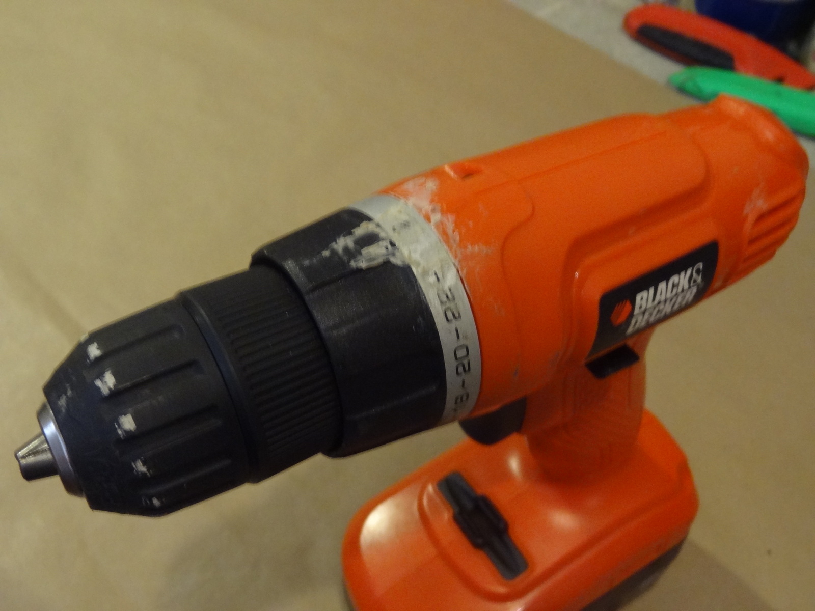 BLACK & DECKER CORDLESS DRILL W/ BATTERY GC1800 18V BATTERY WORKS WELL