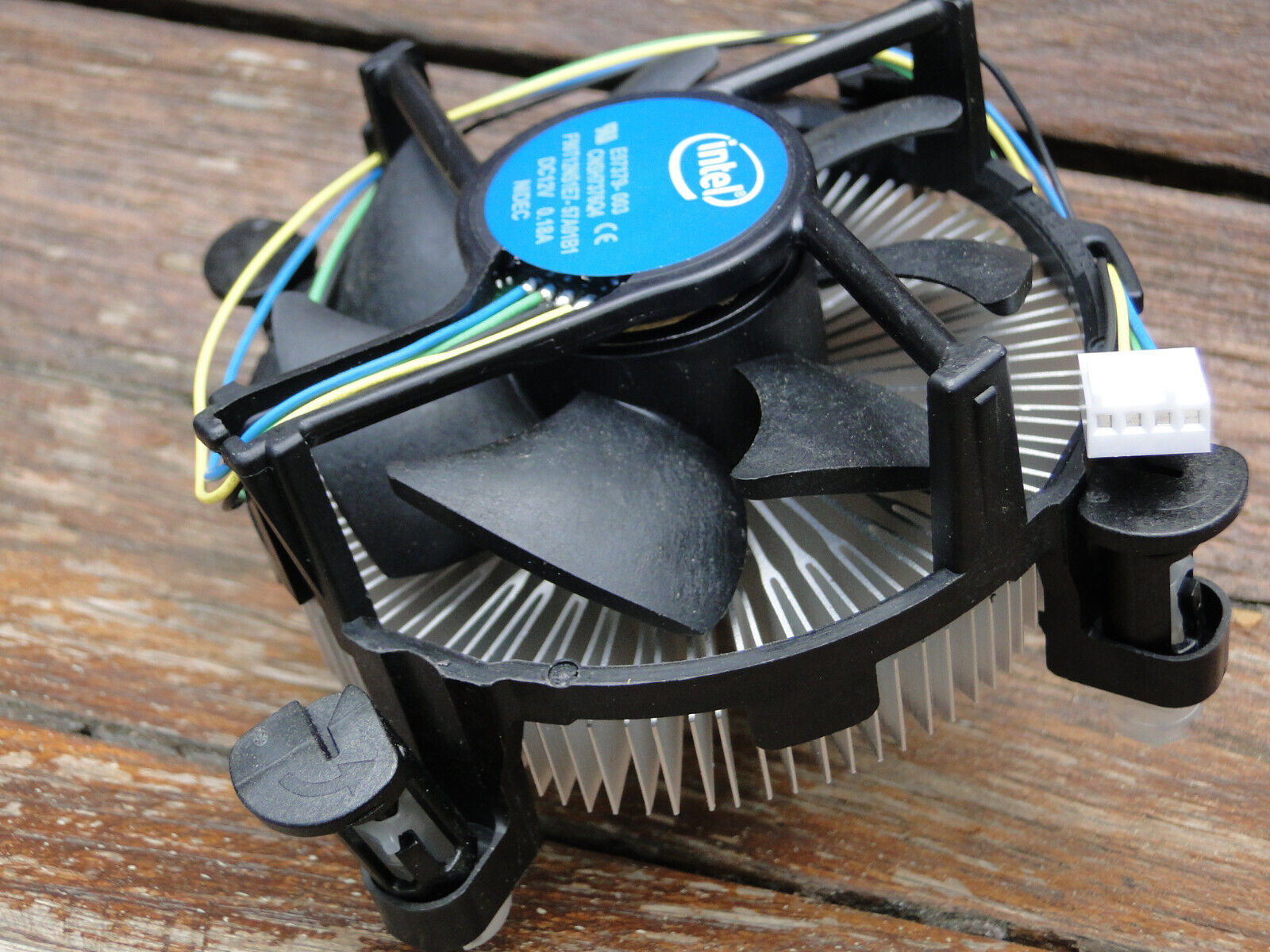 Intel E97379003 Core i3/i5/i7 Socket 1150/1155/1156 4Pin Connector