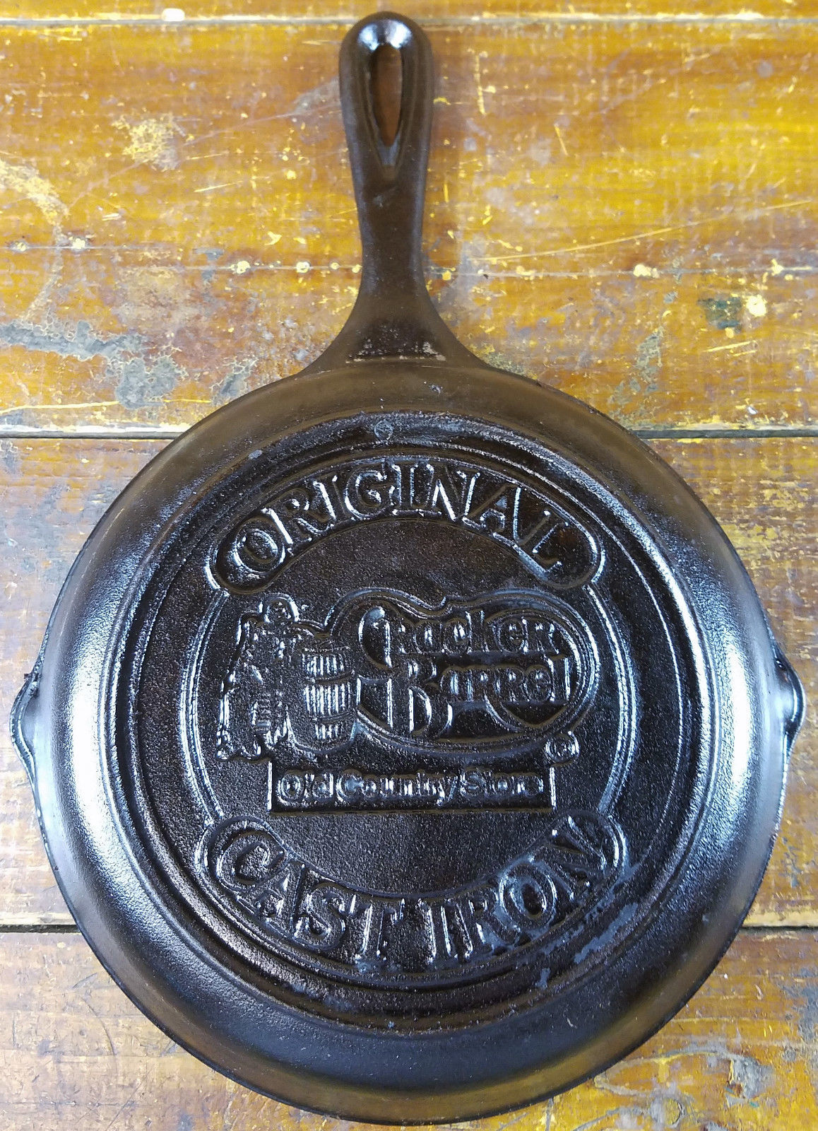 ORIGINAL CAST IRON CRACKER BARREL OLD COUNTRY STORE 8.5" LODGE CAST
