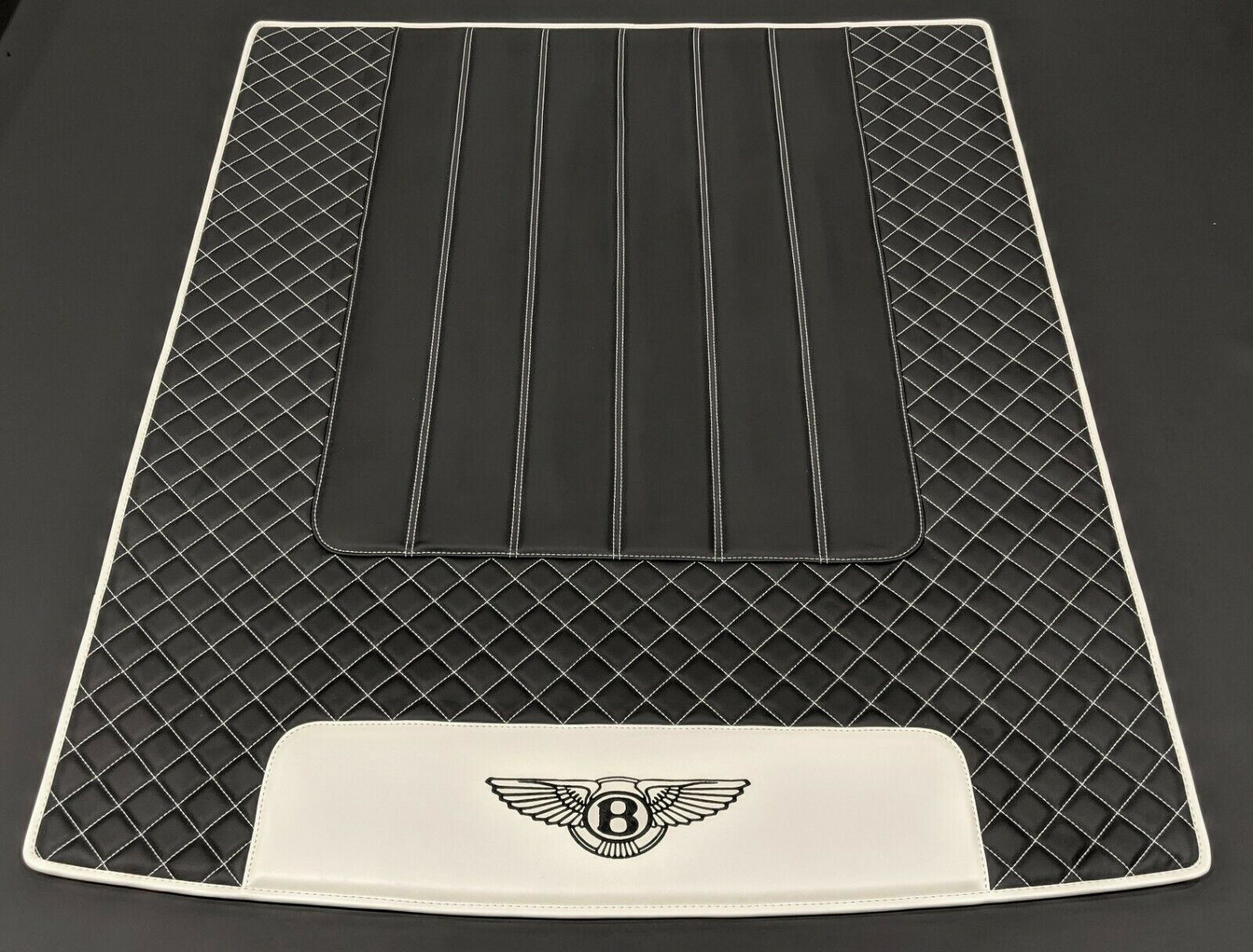 Bentley Bentayga Custom Floor mats, matching trunk mat Black/ Linen