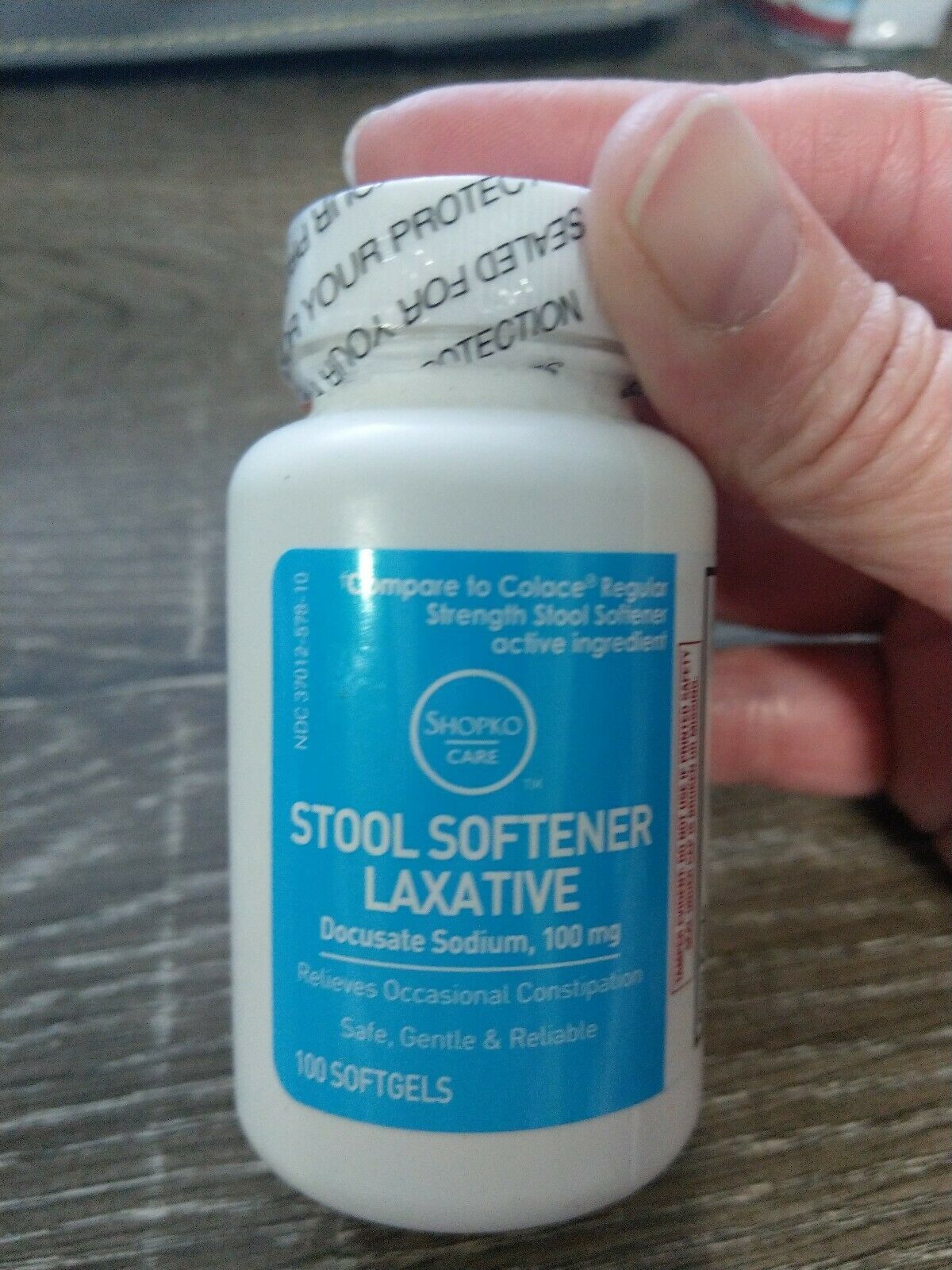 Shopco Care Stool Softener Laxative 100ct softgels New/Sealed Docusate