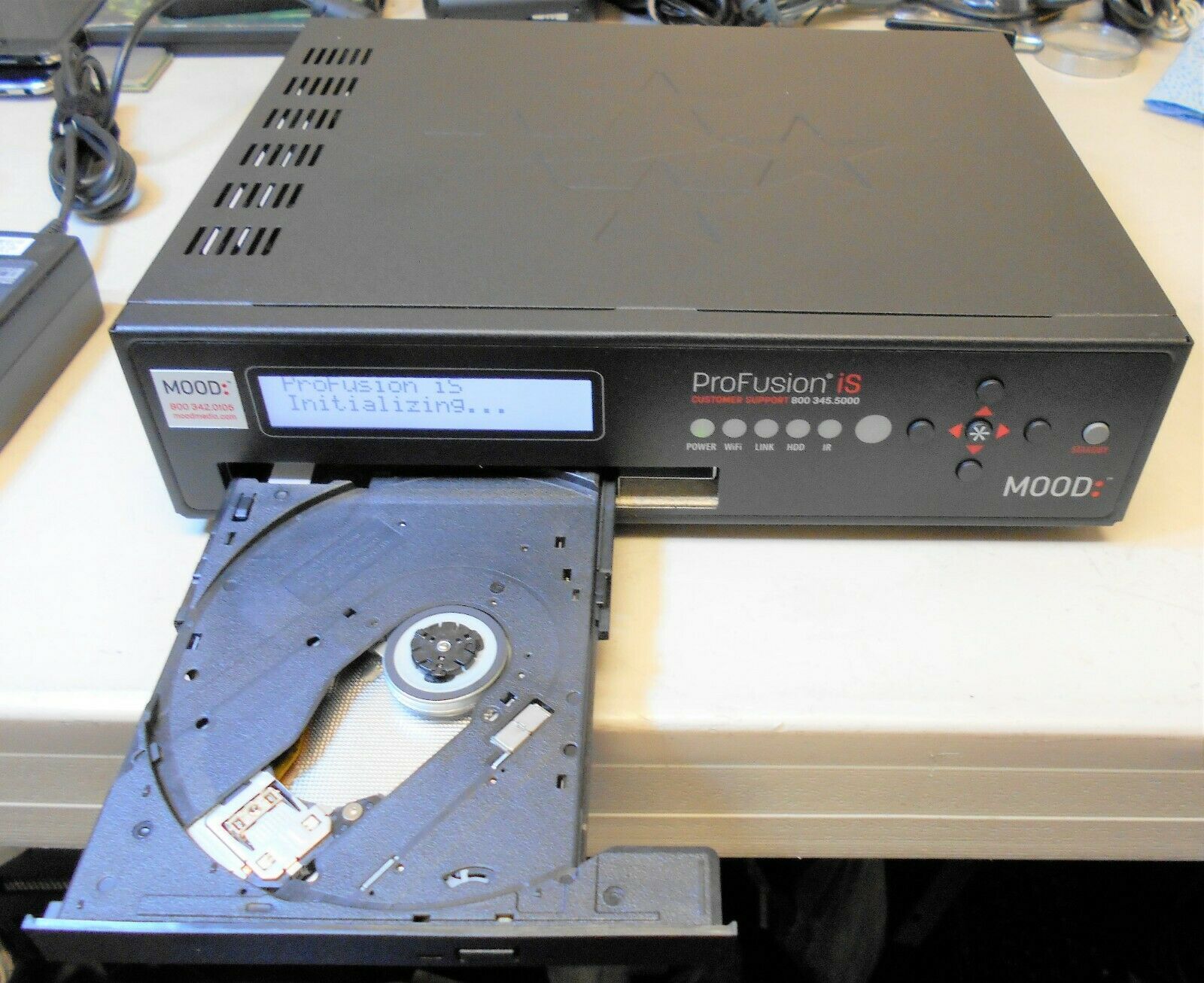 MOOD ProFusion iS Model 2010 Digital Media Manager 16GB SD **USEDNO AC